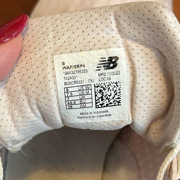 New Balance Fresh Foam Sneakers - Picture 4 of 4
